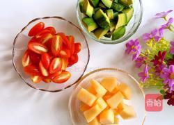 圣女果牛油果沙律的做法图解7