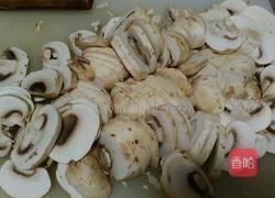 鲜蘑肉片的做法图解2