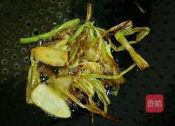 虾籽葱油面的做法图解2