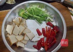 豆干炒腊肉的做法图解3