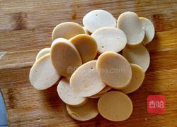 香菇炒胡萝卜尖椒丝的做法图解4