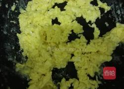 鸡蛋炸味极甜面酱的做法图解1