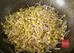 豆芽炒辣椒的做法图解3