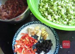 酸脆的空心菜梗炒肉丝的做法图解2