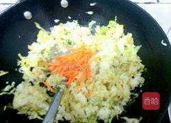 卷心菜炒米饭的做法图解6
