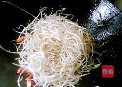 双椒炒绿豆芽的做法图解8