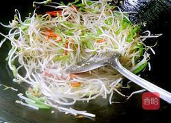 双椒炒绿豆芽的做法图解9