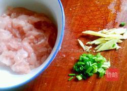 绿豆芽肉丝汤的做法图解2