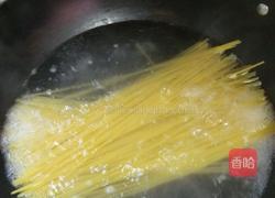 番茄意大利面的做法图解3