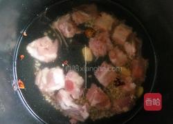 冬瓜薏米排骨汤的做法图解2
