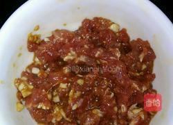 甜玉米炒肉粒的做法图解2