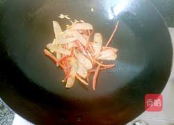 绿豆芽炒河粉的做法图解3