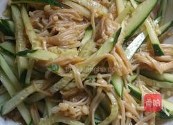 凉拌金针菇黄瓜的做法图解5