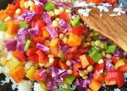 彩椒玉米炒饭的做法图解7