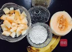 哈密瓜酸奶西米露的做法图解1