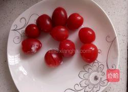 糖渍圣女果的做法图解1