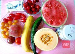 哈密瓜果蔬酸奶沙拉的做法图解1