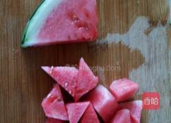 哈密瓜果蔬酸奶沙拉的做法图解2