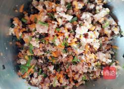 开口烧麦~胡萝卜木耳鲜肉馅的做法图解8