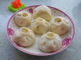 松软龙利鱼芹菜包子的做法[图]
