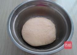 松软龙利鱼芹菜包子的做法图解1