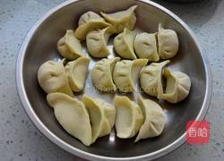 绿面的龙利鱼芹菜饺子的做法图解4
