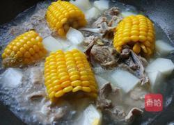 萝卜玉米骨头汤的做法图解6