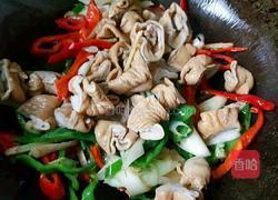 圣女果搭炒肥肠的做法图解7