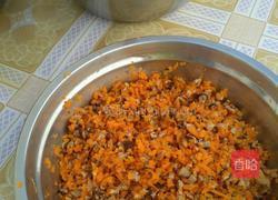 猪肉胡萝卜香菇饺子的做法图解3