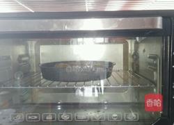 彩椒鲜虾披萨的做法图解6