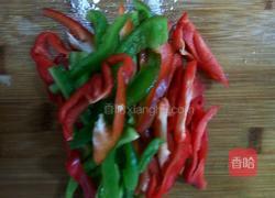 彩椒肉皮的做法图解2