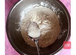 酥香油条的做法图解1