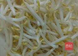 绿豆芽炒肉丝的做法图解1