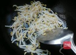 绿豆芽炒肉丝的做法图解4