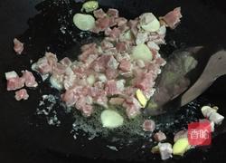 西兰花炒肉的做法图解5