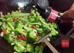 西兰花炒肉的做法图解6