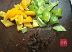 彩椒炒鸭肉的做法图解4