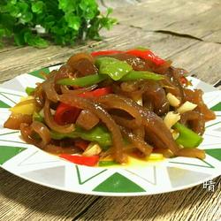 双椒炒猪皮的做法[图]