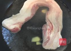 彩椒炒五花肉的做法图解2