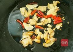 手撕卷心菜炒猪油渣的做法图解6