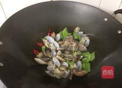 彩椒炒花甲的做法图解8