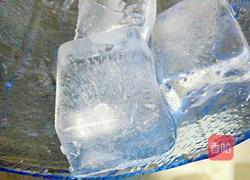 鲜榨哈密瓜汁的做法图解4