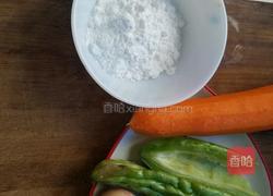 苦瓜胡萝卜鸡蛋饼的做法图解1