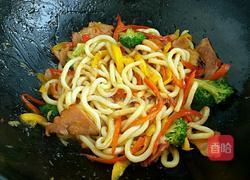 彩椒培根炒乌冬面的做法图解7