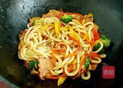 彩椒培根炒乌冬面的做法图解8