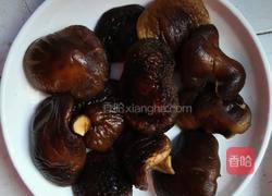 冬菇炒鳮的做法图解1