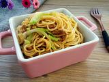 肉丝卷心菜炒面
