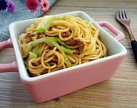 肉丝卷心菜炒面[图]
