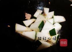 猪肉冬瓜枸杞汤的做法图解5