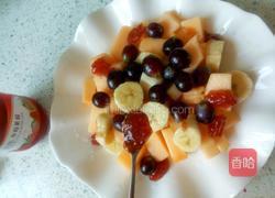 哈密瓜香蕉沙拉的做法图解4